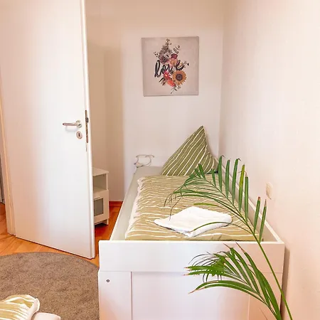 Апартаменты 2 Mit Terrasse Und Tiefgaragenstellplatz In Zentrum Von