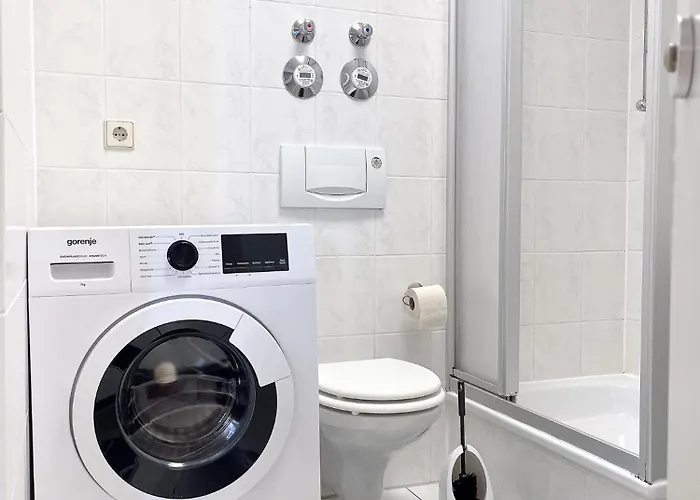 Appartement 2 Mit Terrasse Und Tiefgaragenstellplatz In Zentrum Von *